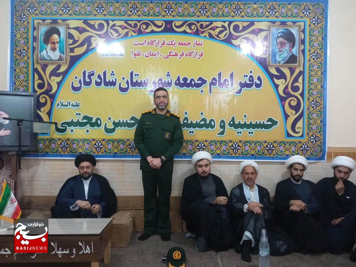 نگاه سپاه و بسیج همان نگاه ائمه جمعه است
