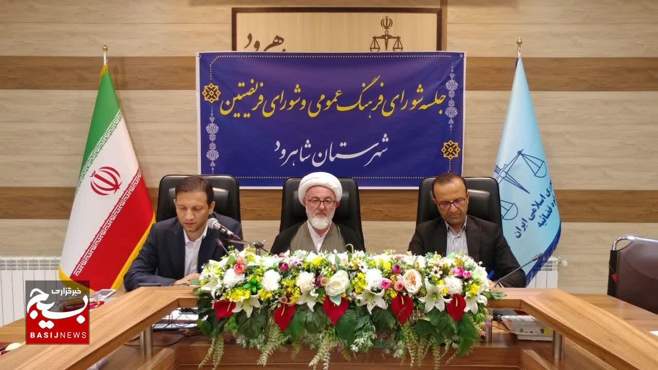 فرهنگ‌سازی عمومی وقایع اخیر، معروف اجتماعی است