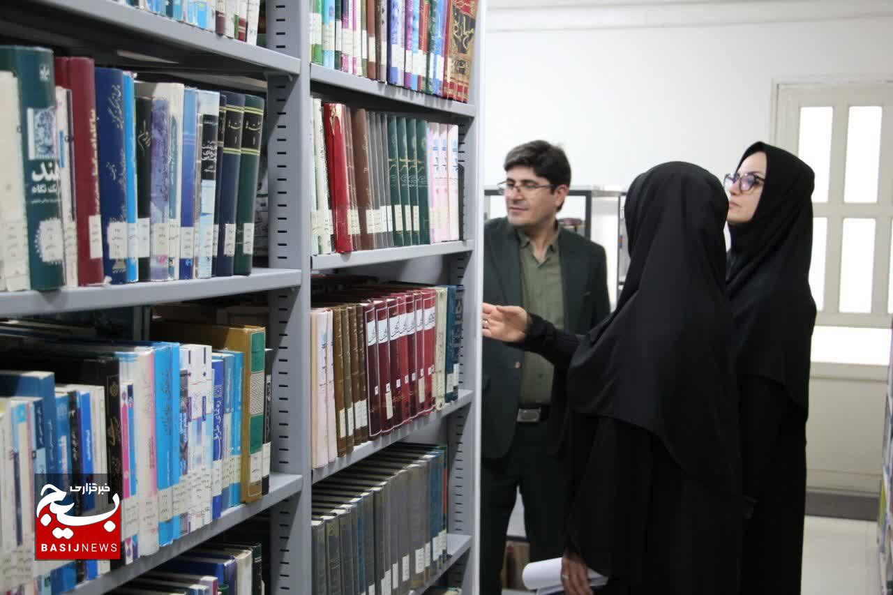 کتابخانه عمومی «عارف قزوینی» بازگشایی شد کتابخانه عمومی «عارف قزوینی» بازگشایی شد