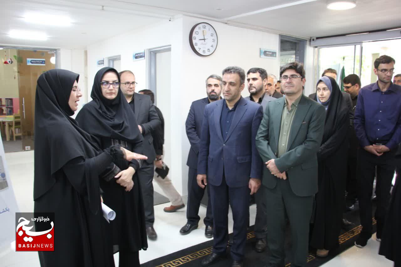 کتابخانه عمومی «عارف قزوینی» بازگشایی شد