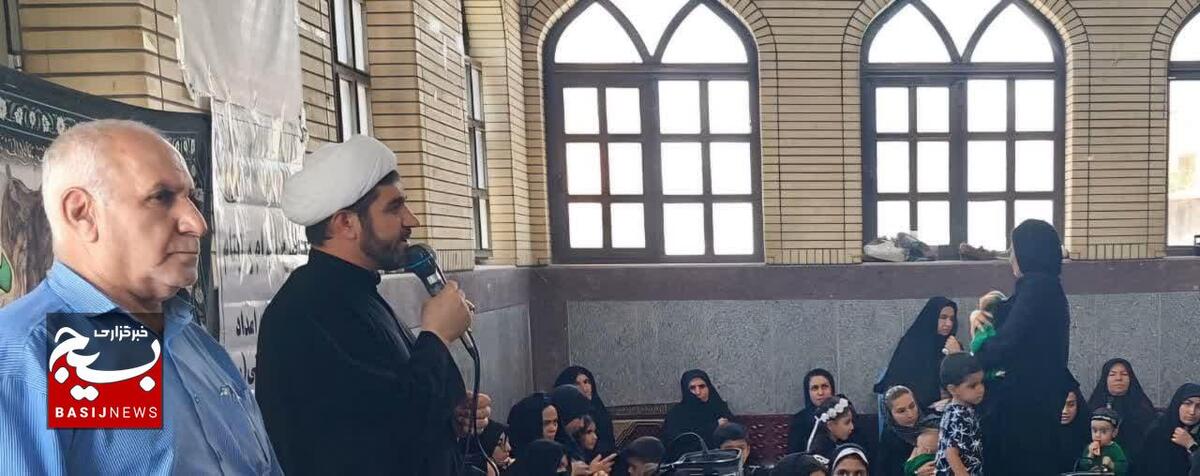 مراسم شیرخورگان حسینی با حضور کودکان شیر خوار