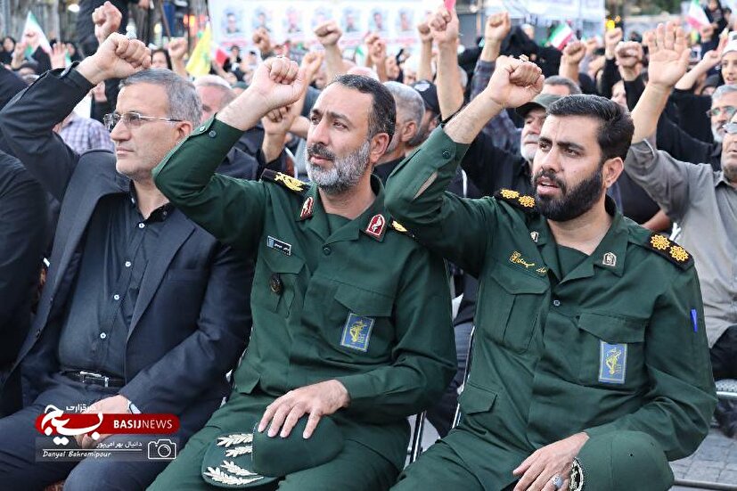 آیین گرامیداشت سرداران شهید، دانشمندان هسته‌ای و شهدای استان مرکزی در حمله ناجوانمردانه رژیم منحوس صهیونیستی