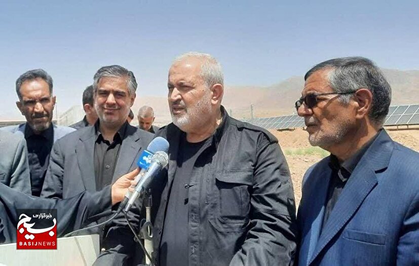فراخوان عمومی نصب نیروگاه‌های ۵ کیلوواتی پشت بامی بزودی اعلام می‌شود/ صرفه جویی سالانه ۱۶۰ میلیون مترمکعب گاز با افتتاح نیروگاه خورشیدی ۱۰۰ مگاواتی استان مرکزی