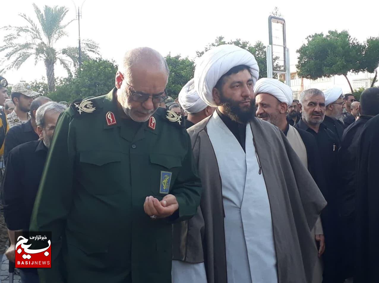 مردم کازرون در این جنگ تحمیلی با تقدیم سه شهید نوذری، عباسی و برجی دین خود را به ایران اسلامی ادا کردند+عکس مردم کازرون در این جنگ تحمیلی با تقدیم سه شهید نوذری، عباسی و برجی دین خود را به ایران اسلامی ادا کردند+عکس