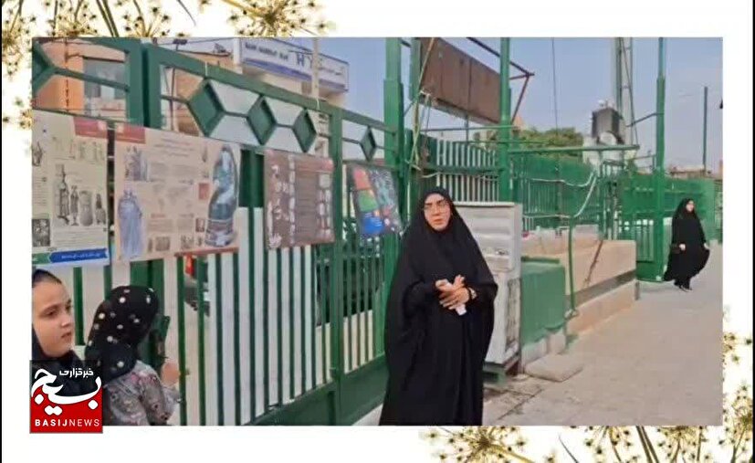 نمایشگاه جواهرانه در حاشیه اجتماع زینبیون شهرستان میاندرود برگزار شد.