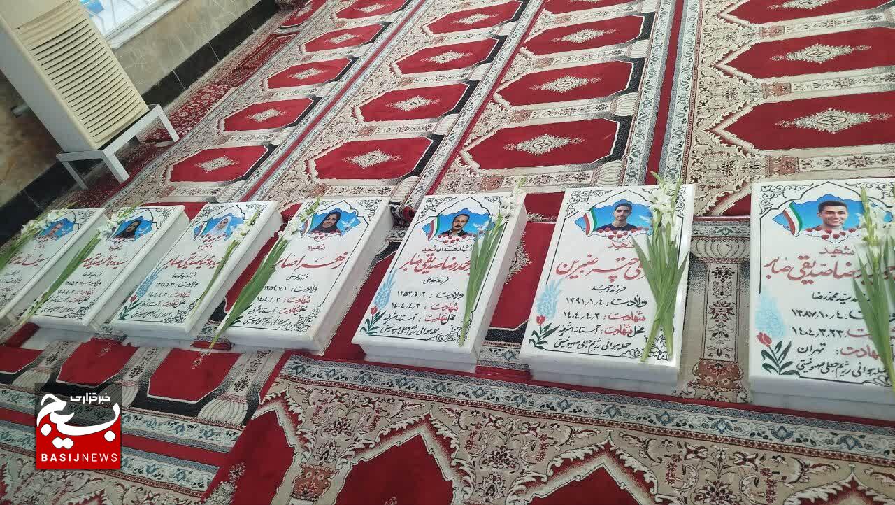 حضور وزیر دادگستری در گلزار شهدای آستانه اشرفیه حضور وزیر دادگستری در گلزار شهدای آستانه اشرفیه
