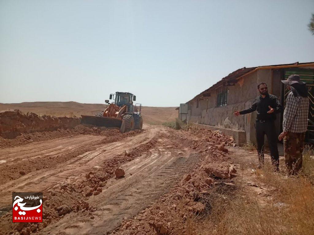خدمترسانی مهندسین بسیجی به زائران پیاده رضوی در مسیر های منتهی به مشهد مقدس خدمترسانی مهندسین بسیجی به زائران پیاده رضوی در مسیر های منتهی به مشهد مقدس