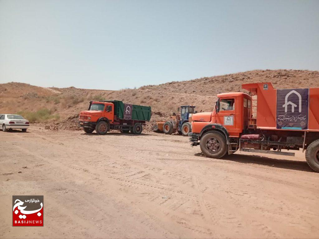 خدمترسانی مهندسین بسیجی به زائران پیاده رضوی در مسیر های منتهی به مشهد مقدس خدمترسانی مهندسین بسیجی به زائران پیاده رضوی در مسیر های منتهی به مشهد مقدس