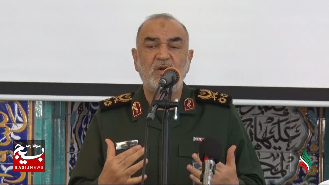 مجله تصویری «سروقامتان» کاری از گروه تلویزیونی سپاه قدس گیلان، از رسانه ملی پخش میشود مجله تصویری «سروقامتان» کاری از گروه تلویزیونی سپاه قدس گیلان، از رسانه ملی پخش میشود