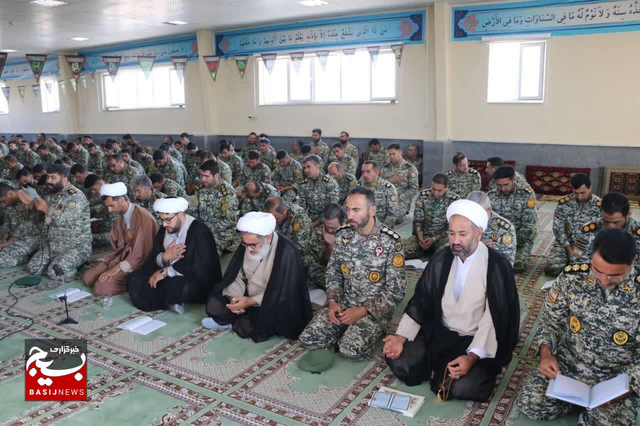 راهپیمایی اربعین اتحاد جهانی در سایه عشق به امام حسین(ع) است راهپیمایی اربعین اتحاد جهانی در سایه عشق به امام حسین(ع) است