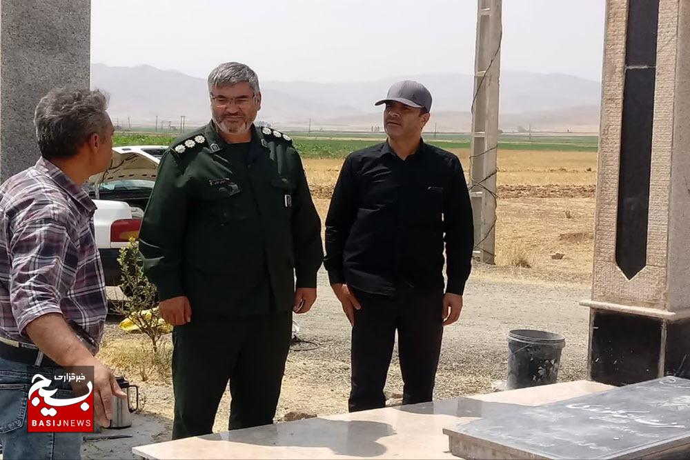 مرمت و بازسازی مزار شهدای روستای آهو‌تپه توسط بسیج سازندگی اسدآباد