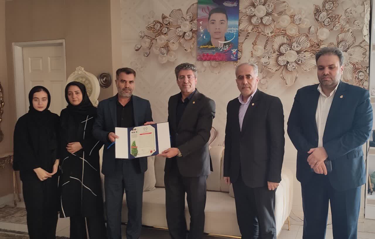 گرامیداشت سالروز بازگشت آزادگان در شعب بانک سپه آذربایجان شرقی گرامیداشت سالروز بازگشت آزادگان در شعب بانک سپه آذربایجان شرقی
