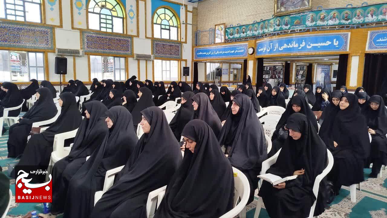 قرآن، راه نجات از فتنه‌ها و پرچمدار تربیت نسل نوین اسلامی است