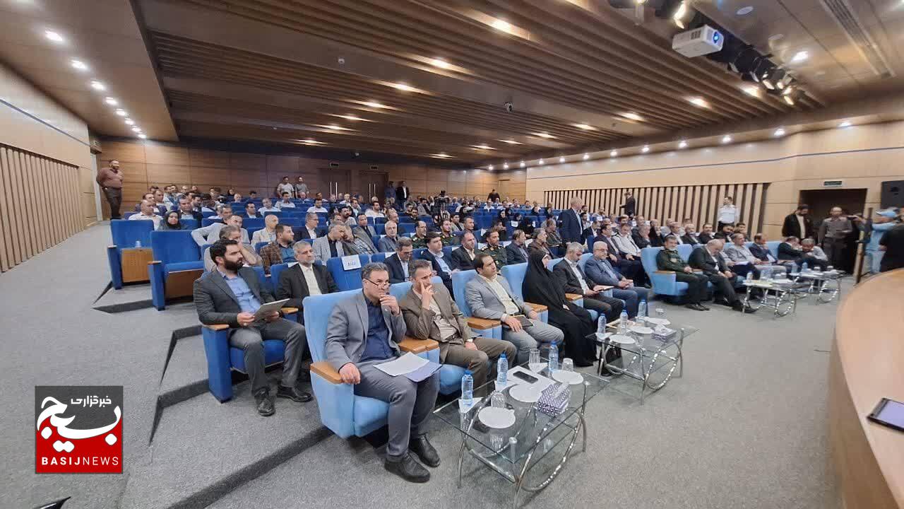 ایجاد بازار برق سبز و توسعه انرژیهای تجدیدپذیر از سیاستهای محوری وزارت نیرو است/قانون برخورد با مشترکین پرمصرف قاطعانه اجرا میشود ایجاد بازار برق سبز و توسعه انرژیهای تجدیدپذیر از سیاستهای محوری وزارت نیرو است/قانون برخورد با مشترکین پرمصرف قاطعانه اجرا میشود