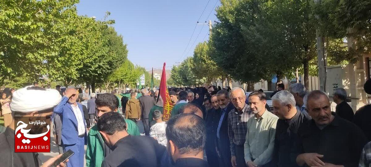 حرکت کاروان پیاده لردگان تا کربلا با بدرقه مردم و مسئولان