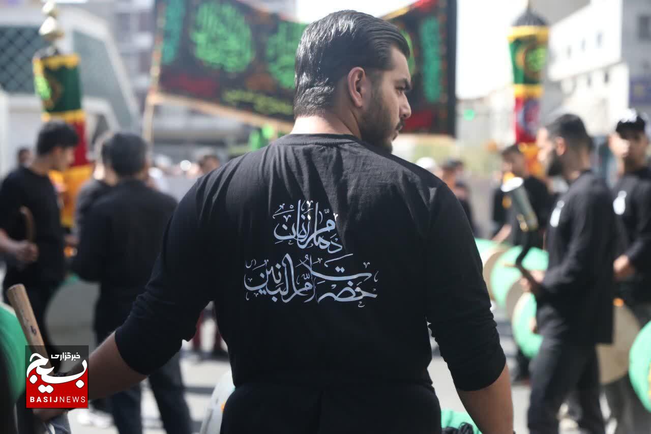 مراسم عزاداری و سینه‌رنی نیروهای مسلح به مناسبت ۲۸ صفر با حضور کارکنان و نیروهای سازمان بسیج مستضعفین