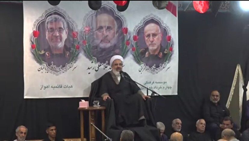 مبارزه با استکبار ذاتی اسلام ناب است/قیام امام خمینی (ره) ادامه راه انبیا بود