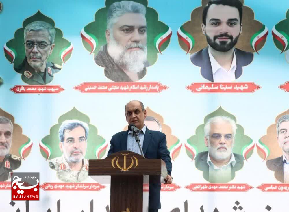 ملت ایران تنها در برابر ائتلاف قدرت‌های جهانی ایستاد