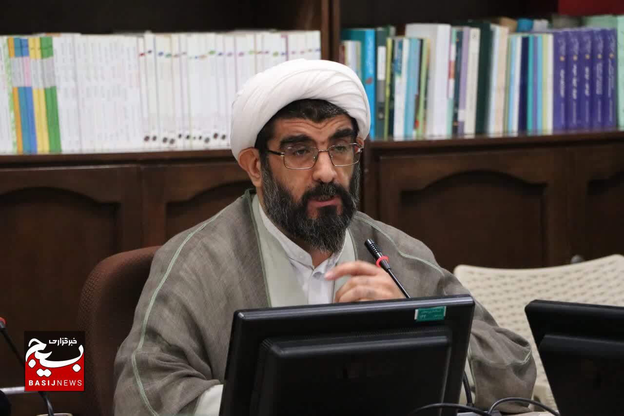 امام رضا (ع) با مدیریت الهی، توطئه‌های دشمنان را خنثی و مبانی اسلام را تبیین کردند