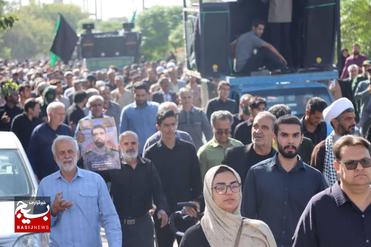 مراسم تشییع شهید حاج رحیم محمدی در شهرستان زرند
