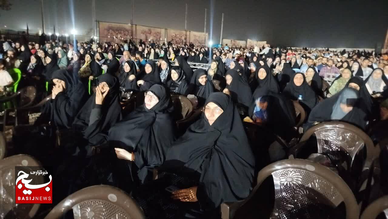حضور مسئول بسیج جامعه زنان در دومین کنگره ۸۰۰۰ شهید دفاع مقدس گیلان حضور مسئول بسیج جامعه زنان در دومین کنگره ۸۰۰۰ شهید دفاع مقدس گیلان