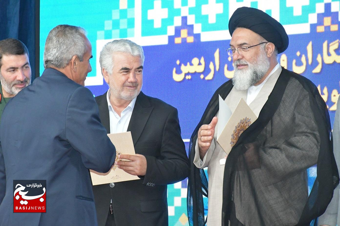 تجلیل سپاه فتح از خبرنگاران کهگیلویه و بویراحمد تجلیل سپاه فتح از خبرنگاران کهگیلویه و بویراحمد