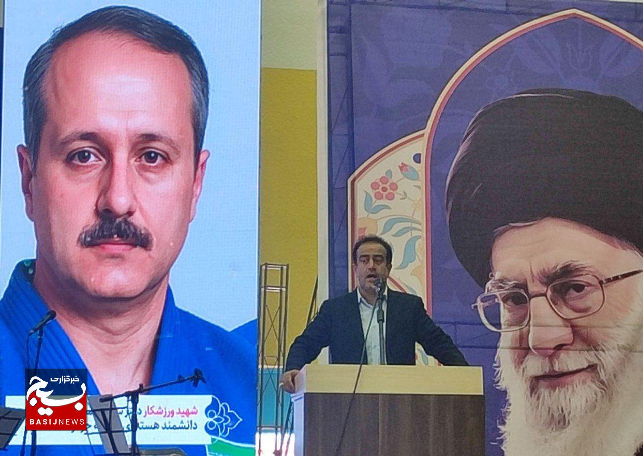 اقتدار ایران اسلامی، ثمره خون شهدا و روحیه ایثارگری است