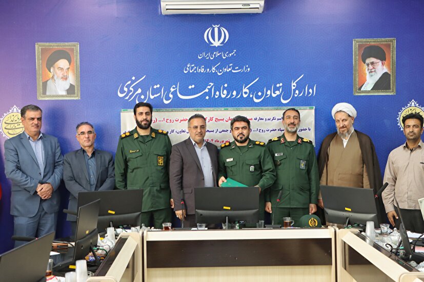 بسیج کارگری، محور حمایت از تولید ملی و قهرمانان عرصه کار/ تولید ملی، راهی به سوی خودکفایی و استقلال اقتصادی