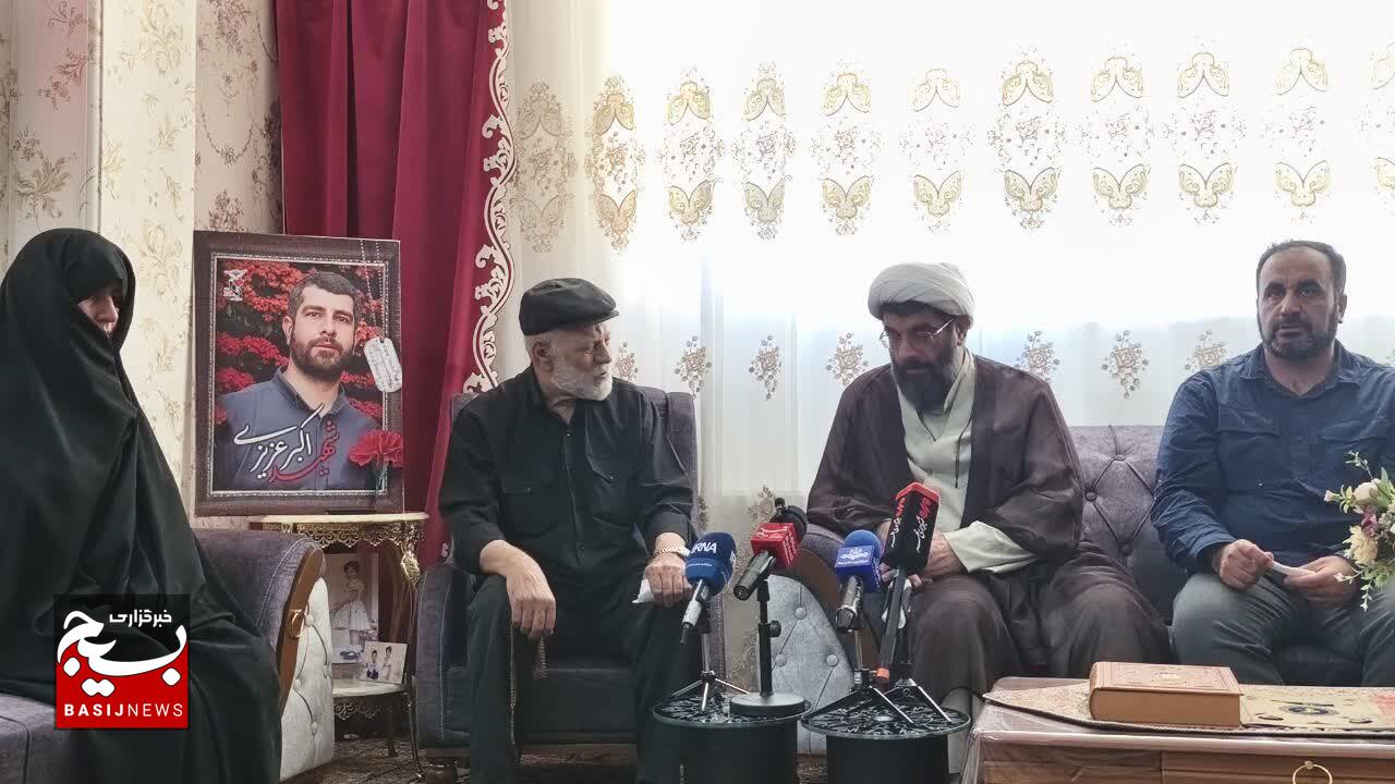 ایثار شهدا، انقلاب اسلامی را از هجمههای جهانی سربلند بیرون آورد/ تضمین اقتدار انقلاب در برابر توطئههای جهانی به واسطه خون شهدا است ایثار شهدا، انقلاب اسلامی را از هجمههای جهانی سربلند بیرون آورد/ تضمین اقتدار انقلاب در برابر توطئههای جهانی به واسطه خون شهدا است