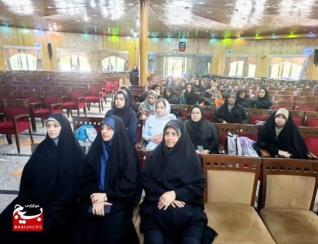 “از نشاط ورزشی تا دانش هوش مصنوعی: پایگاه بسیج کوثر مدیریت اکتشاف پیشرو در ارتقاء فرهنگی و علمی خواهران”
