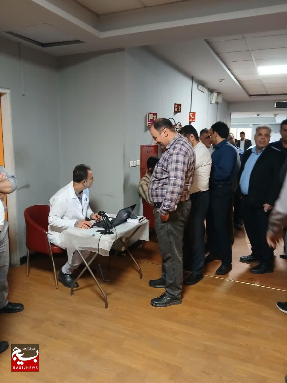 “وحدت در رگ‌ها؛ کارکنان وزارت نفت با اهدای خون، پیوند همدلی را در هفته وحدت تجدید کردند”