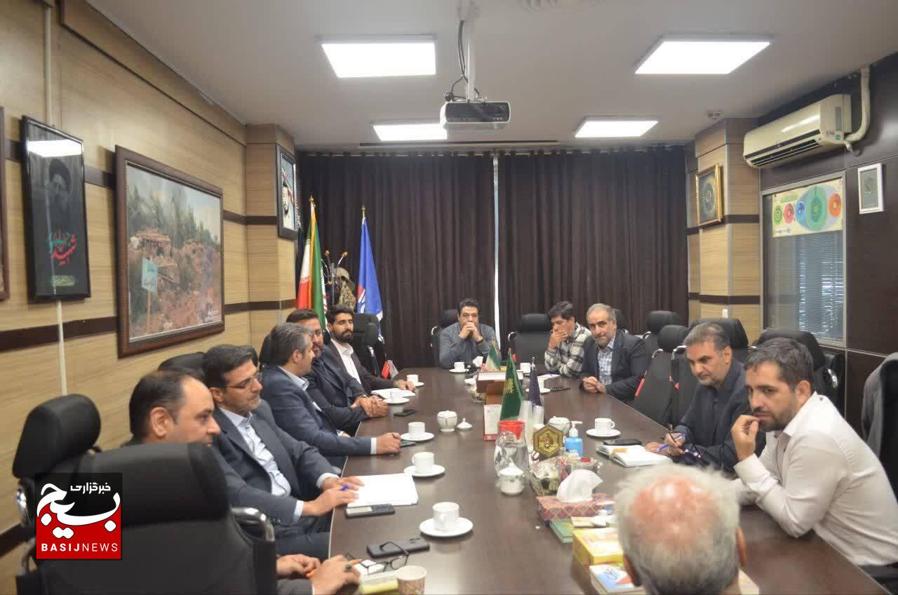 هماندیشی فرماندهان پایگاههای بسیج شرکت ملی نفت ایران؛ برنامهریزی برای حماسهآفرینی در هفته دفاع مقدس هماندیشی فرماندهان پایگاههای بسیج شرکت ملی نفت ایران؛ برنامهریزی برای حماسهآفرینی در هفته دفاع مقدس