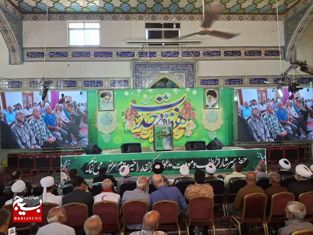 وحدت امت و ولایت، یکی از ارکان قدرت نظام ماست وحدت امت و ولایت، یکی از ارکان قدرت نظام ماست