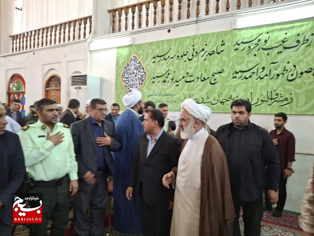 وحدت امت و ولایت، یکی از ارکان قدرت نظام ماست وحدت امت و ولایت، یکی از ارکان قدرت نظام ماست