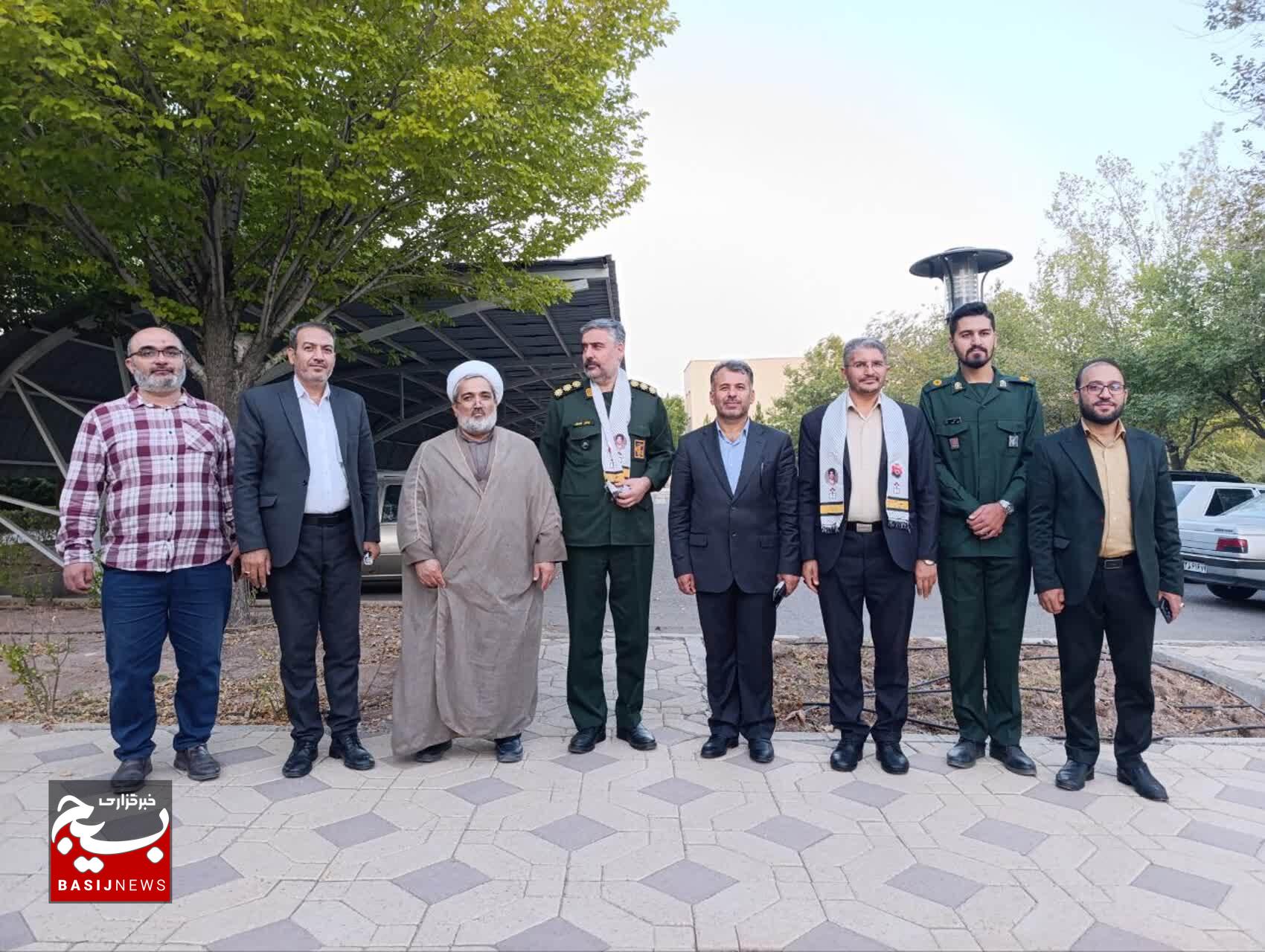 فرماندهان بسیج دانش آموزی سفیران انقلاب اسلامی در مدارس هستند فرماندهان بسیج دانش آموزی سفیران انقلاب اسلامی در مدارس هستند