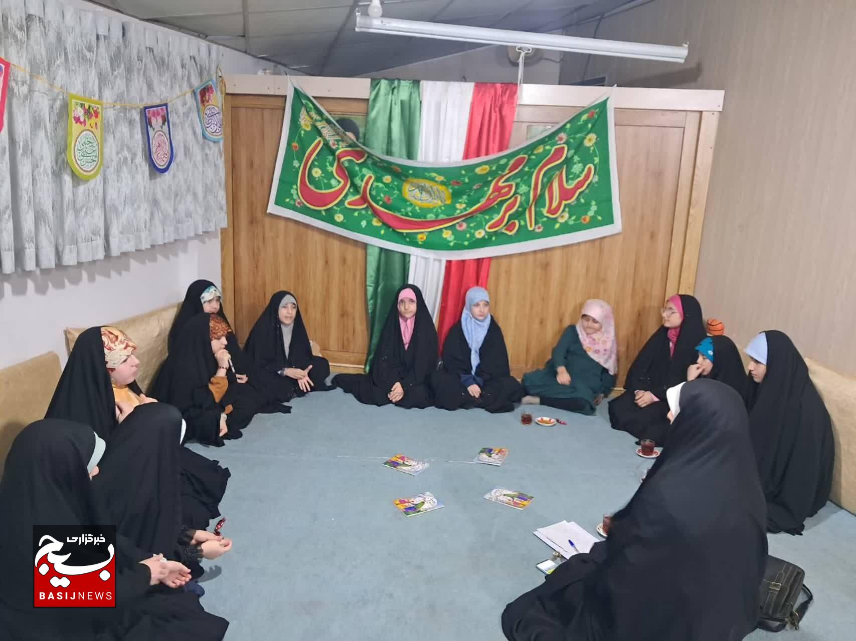 پایگاه مسجد حضرت فاطمه زهرا (س) رشت با محوریت خانواده،زمینهساز تربیت نسل نو شده است پایگاه مسجد حضرت فاطمه زهرا (س) رشت با محوریت خانواده،زمینهساز تربیت نسل نو شده است