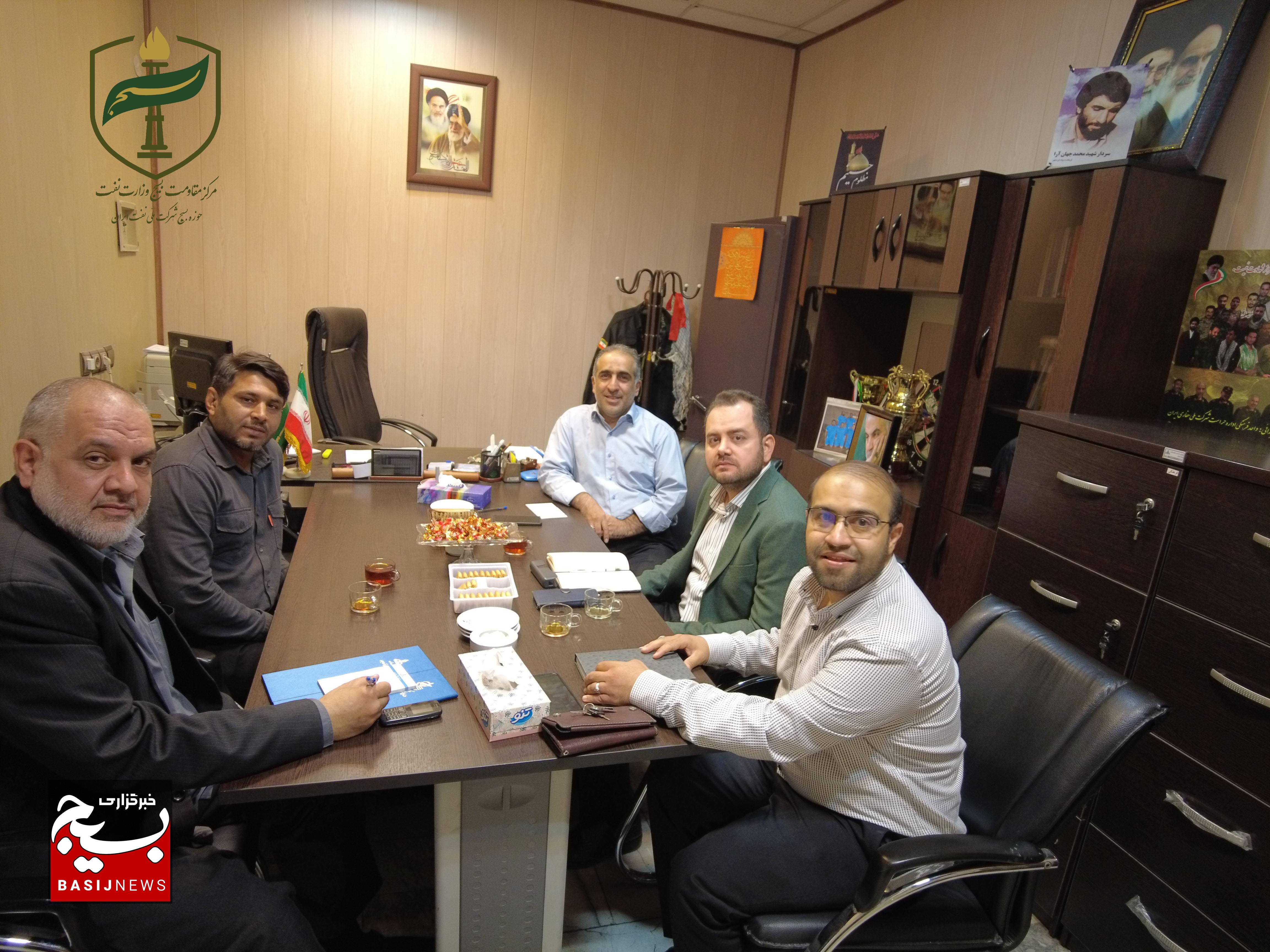 دیدار مهم در پایگاه بسیج جهان آرا: تقدیر از عملکرد در “جنگ 12 روزه” و برنامه‌ریزی برای آینده