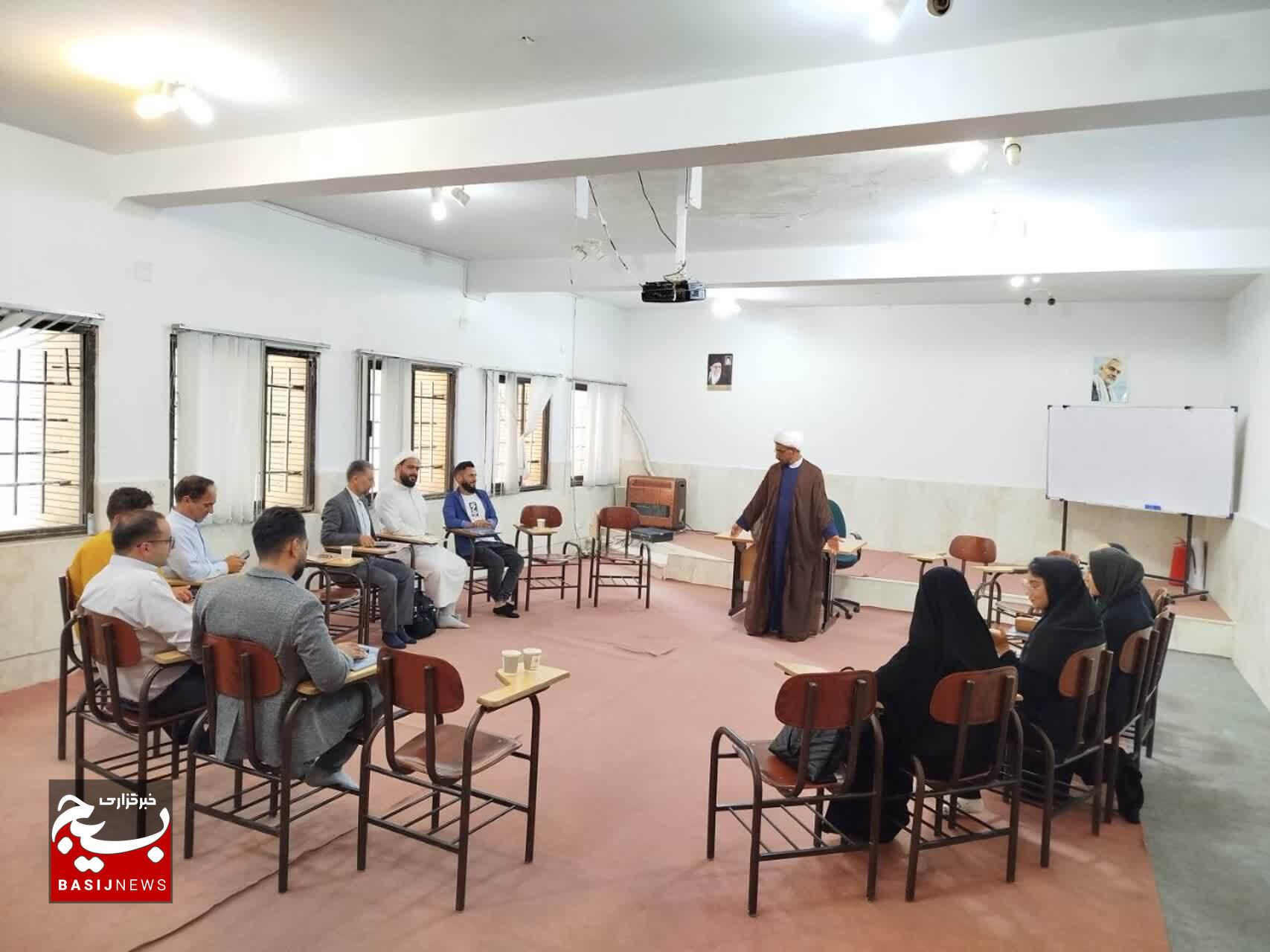 فعالیت ۴۸ خانه قرآن شهری و روستایی در تربتجام فعالیت ۴۸ خانه قرآن شهری و روستایی در تربتجام