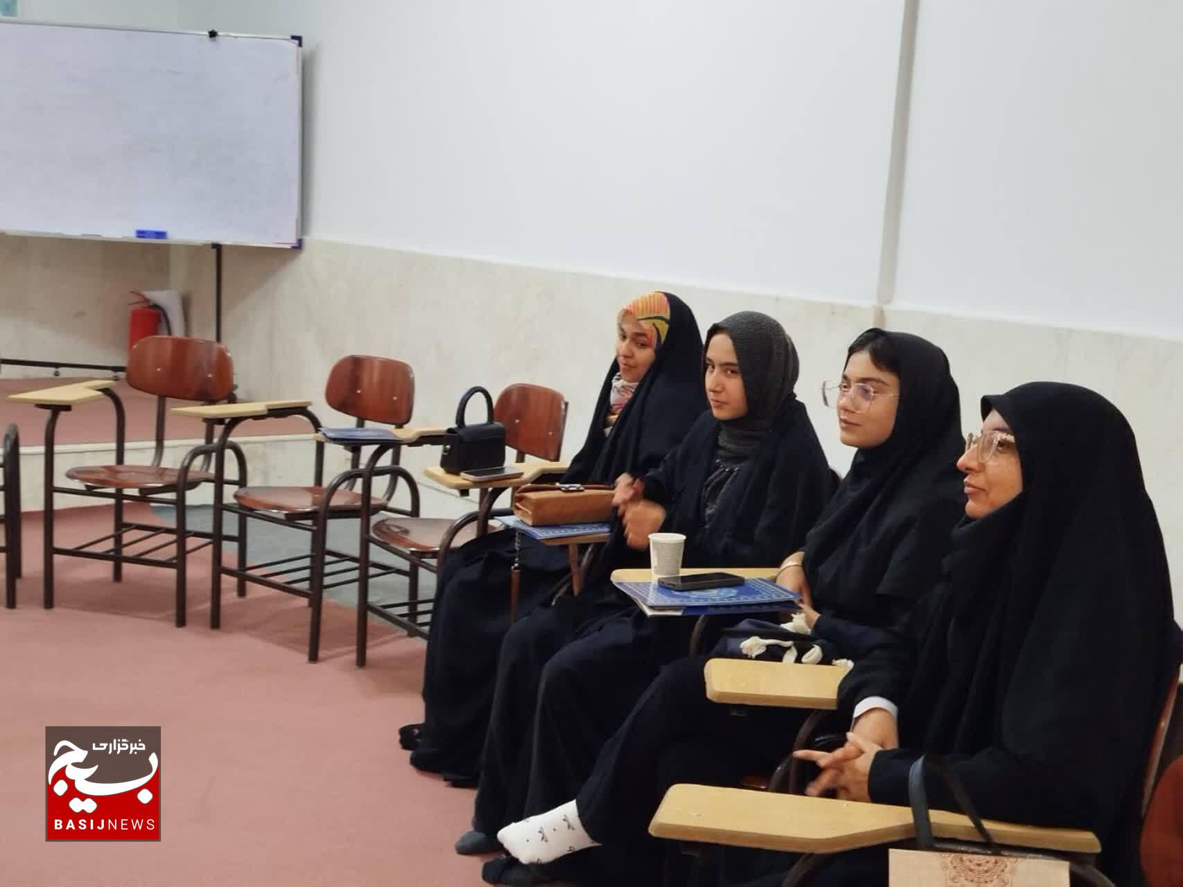 فعالیت ۴۸ خانه قرآن شهری و روستایی در تربتجام فعالیت ۴۸ خانه قرآن شهری و روستایی در تربتجام