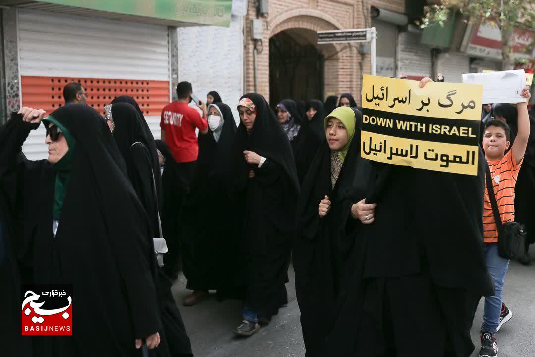 نمازگزاران جمعه، خشم خود را از جنایات صهیونیست‌ها فریاد زدند