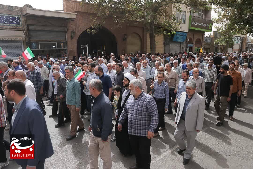 نمازگزاران جمعه، خشم خود را از جنایات صهیونیست‌ها فریاد زدند