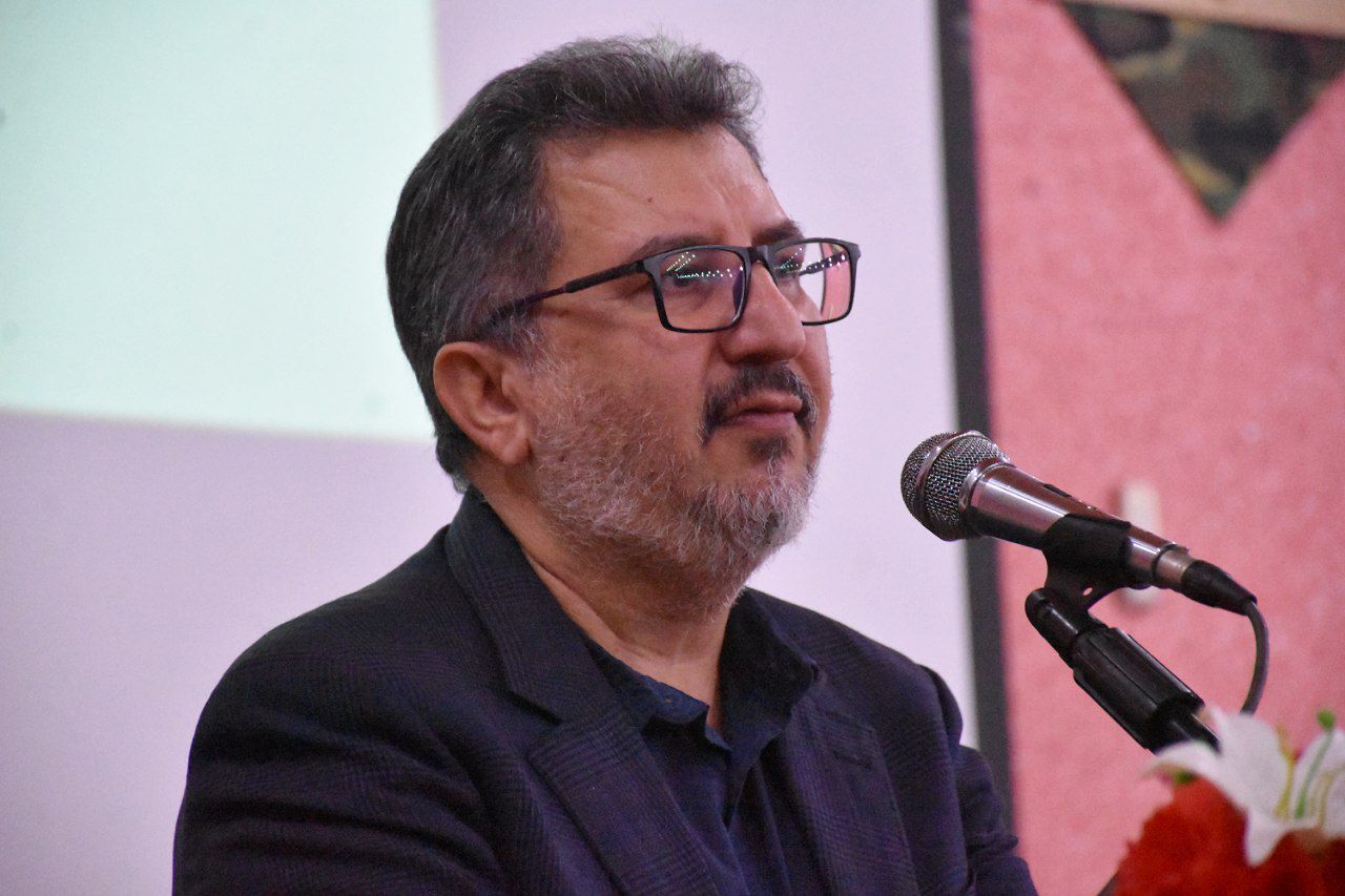 خانواده تنگه احد نظام در برابر تهاجم فرهنگی دشمن است