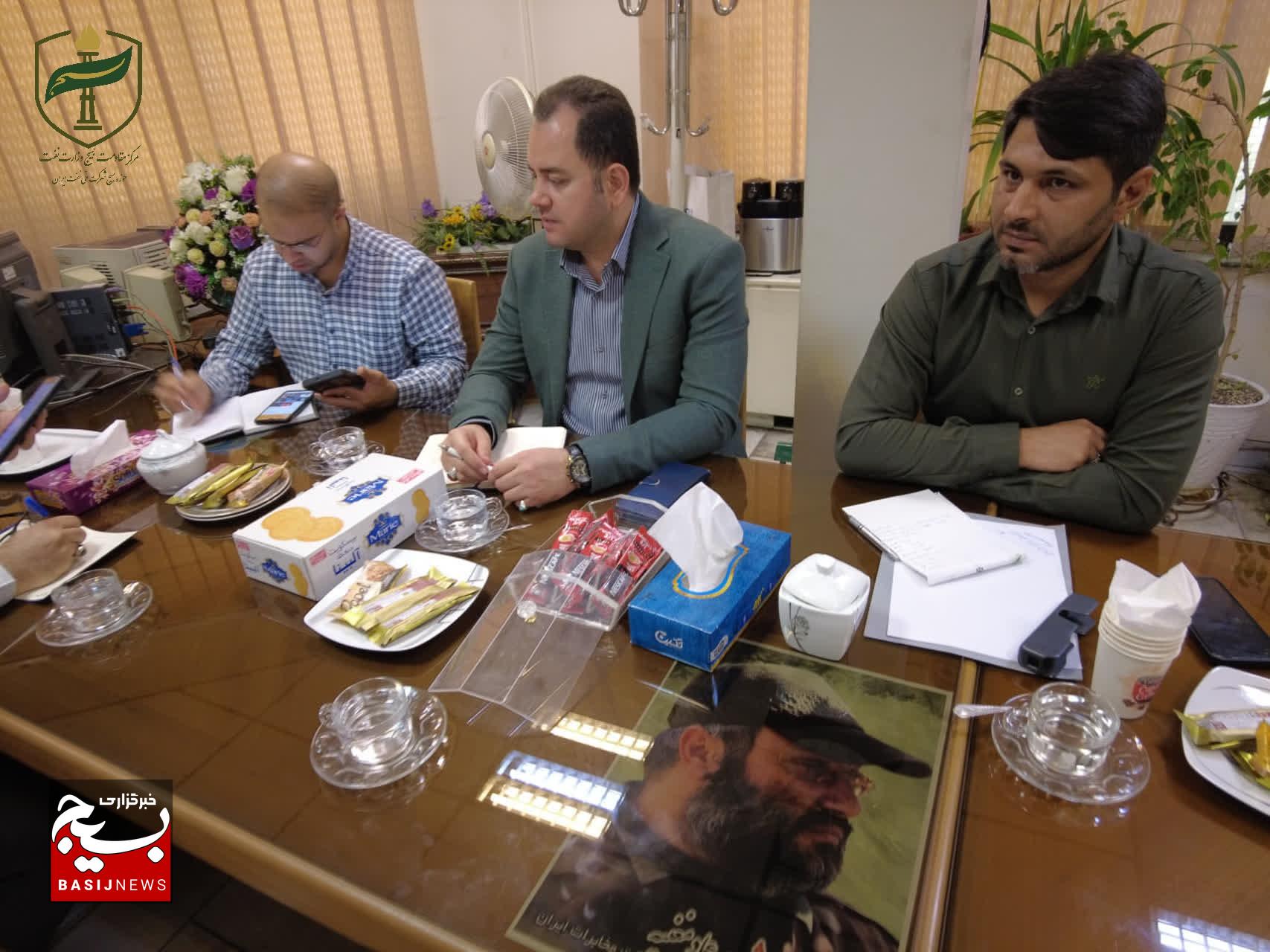 دیدار معاون روابط عمومی و فضای مجازی بسیج وزارت نفت از پایگاه شهید نوبخت؛ برنامه‌ریزی برای هفته دفاع مقدس و تقویت روابط عمومی