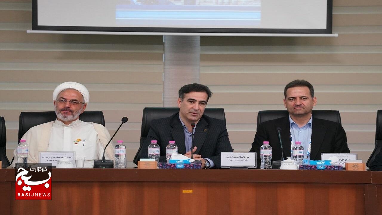 اختصاص یک هزار و ۳۸۰ میلیارد ریال اعتبار به بخش ورزش دانشگاههای کشور اختصاص یک هزار و ۳۸۰ میلیارد ریال اعتبار به بخش ورزش دانشگاههای کشور