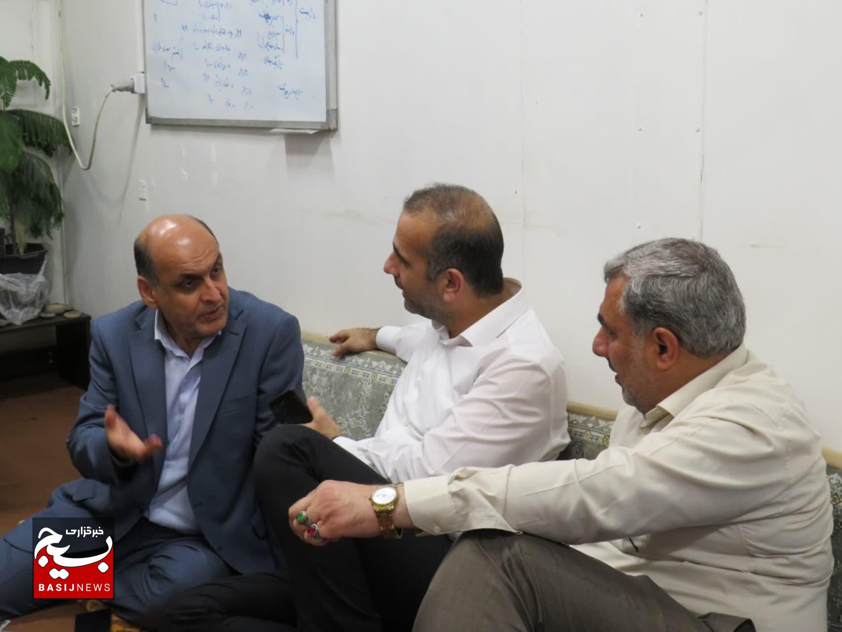 بازدید شبانه استاندار گیلان از روند آماده‌سازی کنگره ۸۰۰۰ شهید استان