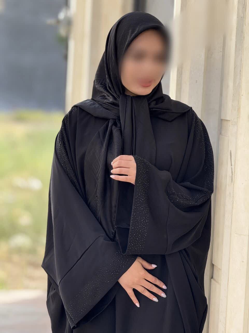 بانوی بسیجی کارآفرین با کارگاه حجاب و عفاف، روزیِ ۸ زن را رقم زد