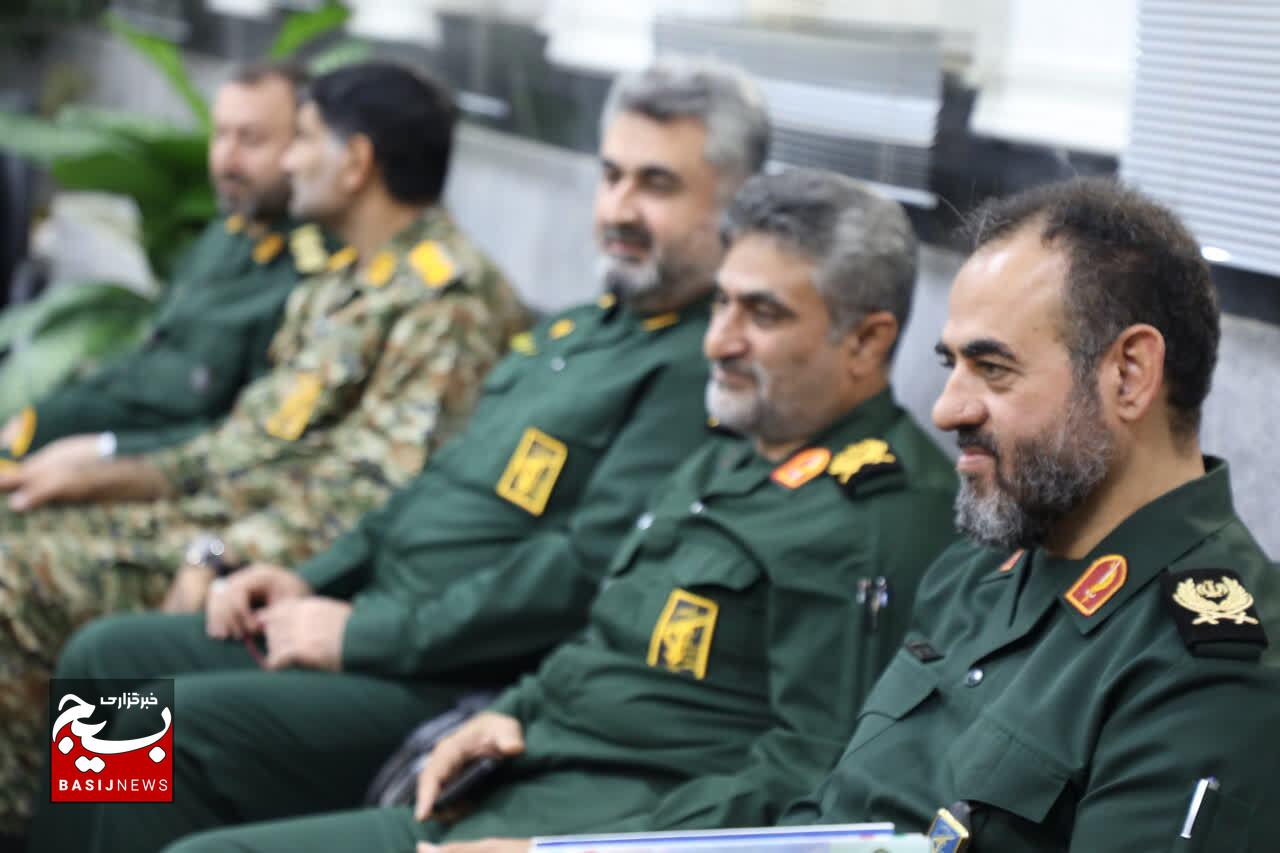 امنیت جامعه، ثمره تلاشهای شبانهروزی نیروهای انتظامی است امنیت جامعه، ثمره تلاشهای شبانهروزی نیروهای انتظامی است