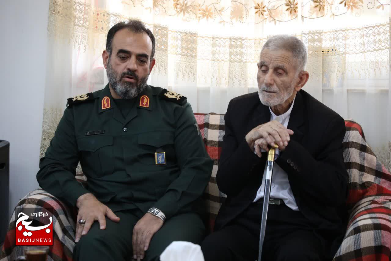 دیدار فرمانده سپاه قدس گیلان با خانواده شهید ناصح نصیحتگو در صومعه‌سرا