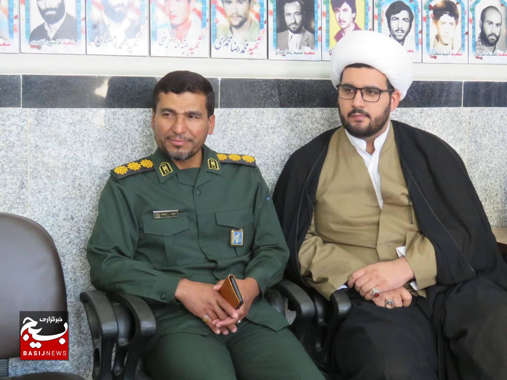  از چهره‌های قرآنی سپاه ناحیه امام صادق (ع) شهرستان آبیک تجلیل شد