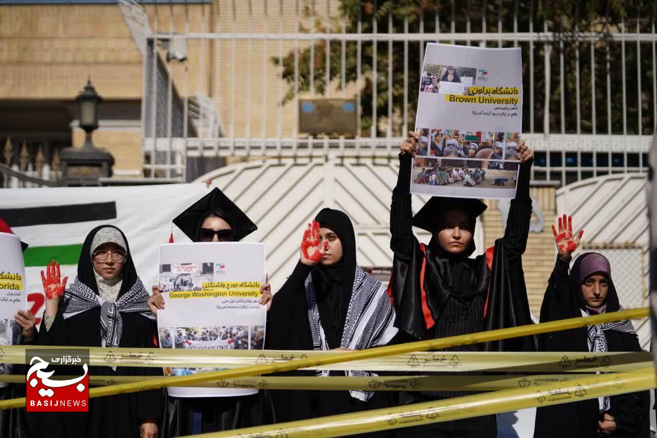 اجتماع بزرگ دانشجویان انقلابی مشهد به مناسبت سالگرد عملیات طوفان الاقصی